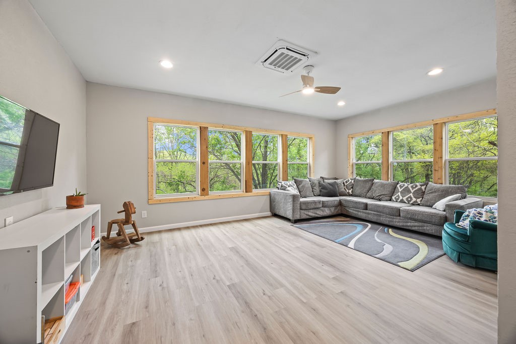 n / a - Residential