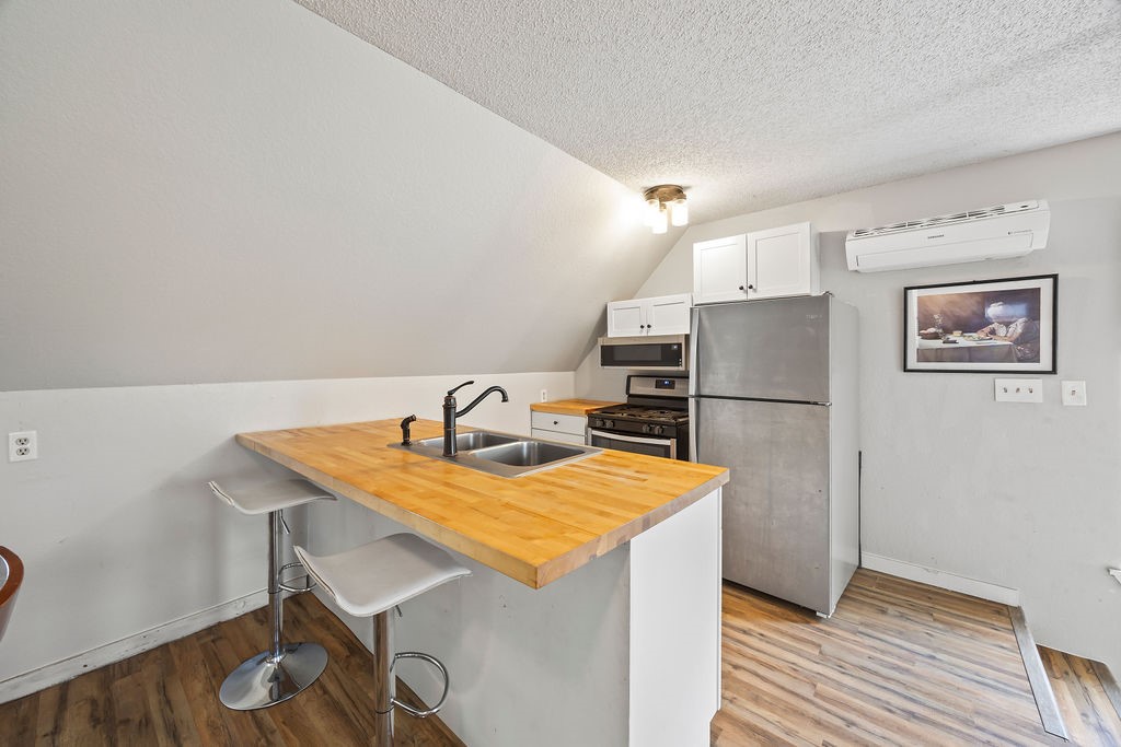 n / a - Residential