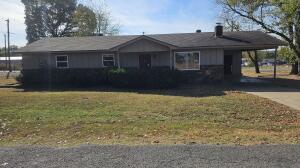 This charming 3-bedroom, 2-bath home in Russellville, Arkansas, offers a great opportunity for those looking to invest in a property with potential. Situated in a quiet neighborhood, the home features a classic design with a welcoming front porch and a well-maintained yard, making it an inviting place for families or first-time buyers. Its prime location in Russellville also provides convenient access to local amenities, parks, and schools, making it a valuable find in this desirable area. All offers and counter-offers must be entered on propoffers.com by the buyer's agent directly.