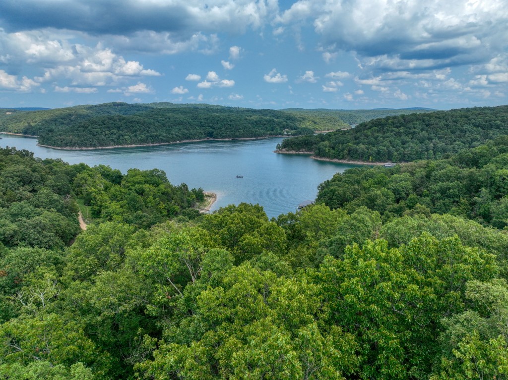 Big Clifty Shores Unit ` - Residential