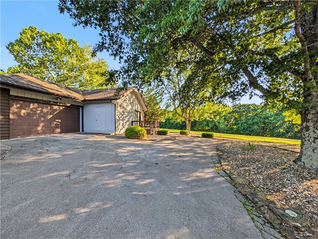 Brittany Courts Bvv - Residential