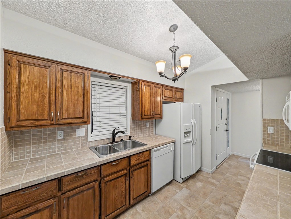 Brittany Courts Bvv - Residential