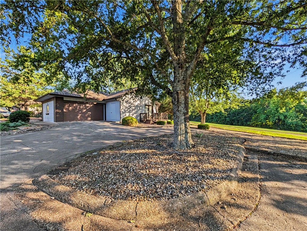 Brittany Courts Bvv - Residential