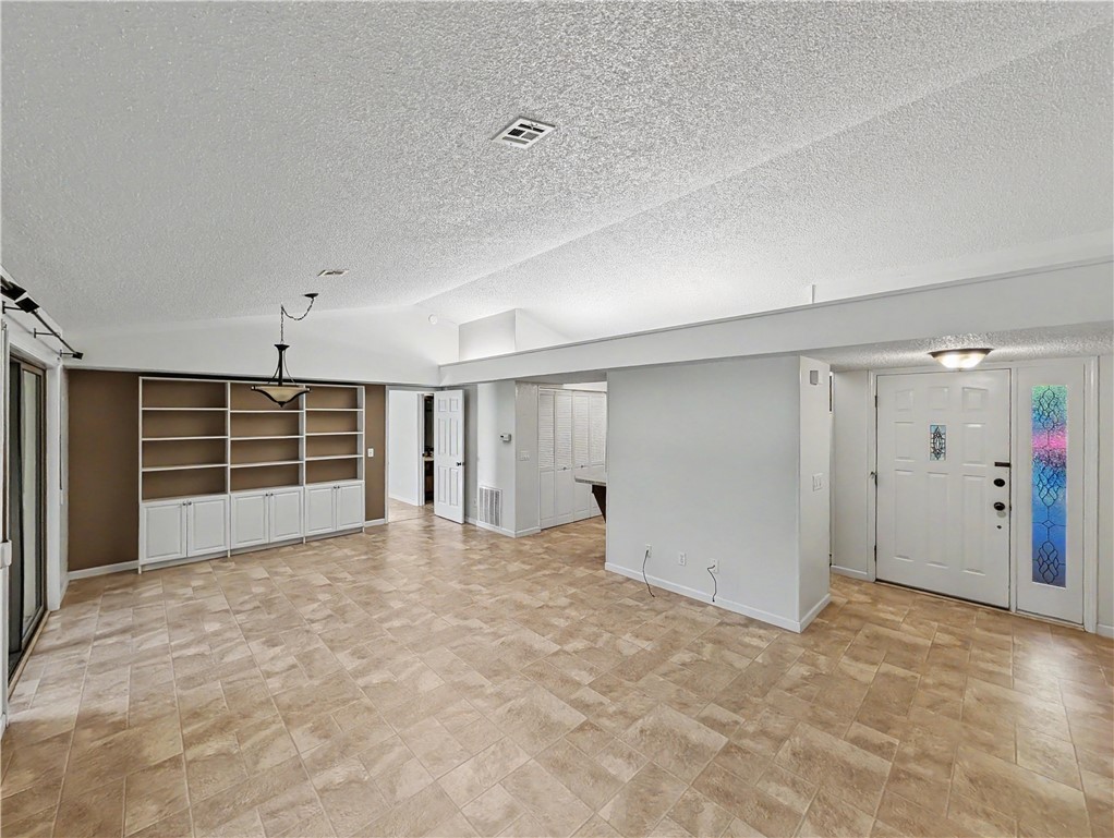 Brittany Courts Bvv - Residential