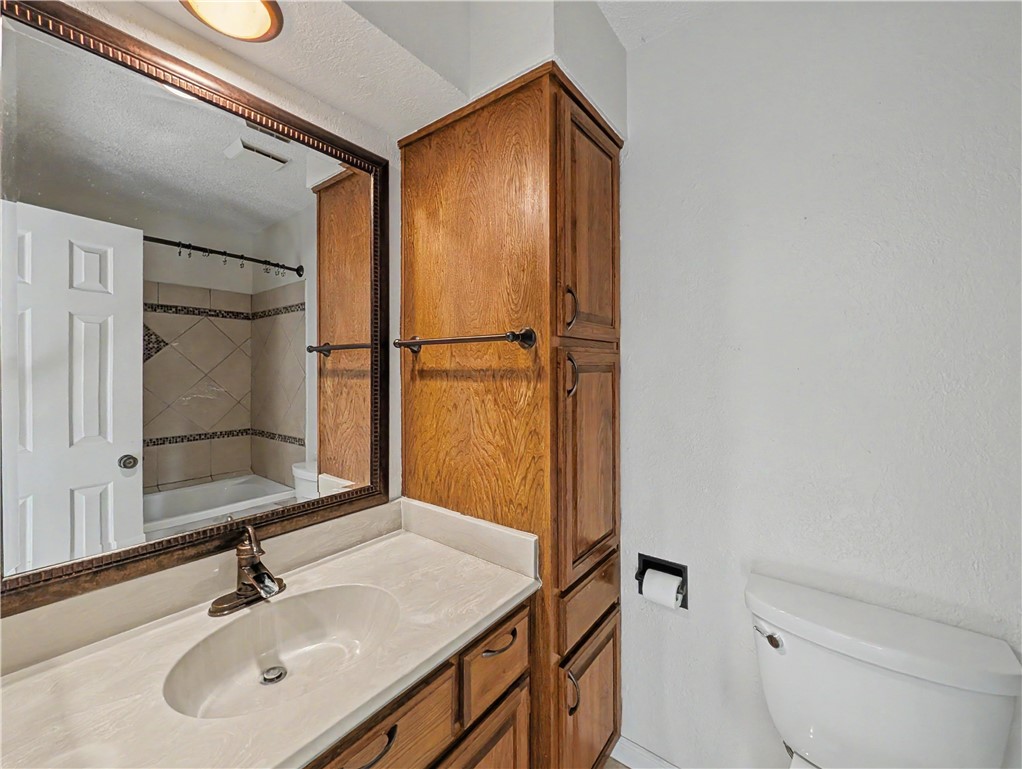 Brittany Courts Bvv - Residential