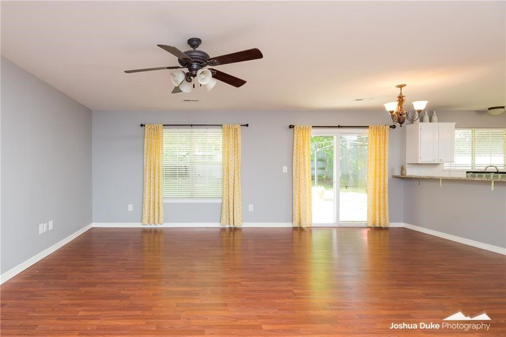 Walnut Park Add Ph III - Residential Lease