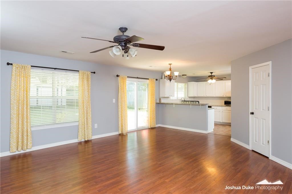 Walnut Park Add Ph III - Residential Lease