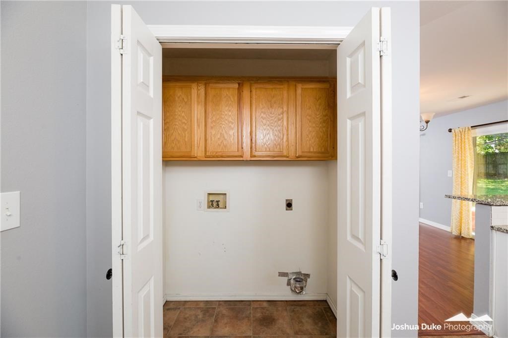 Walnut Park Add Ph III - Residential Lease