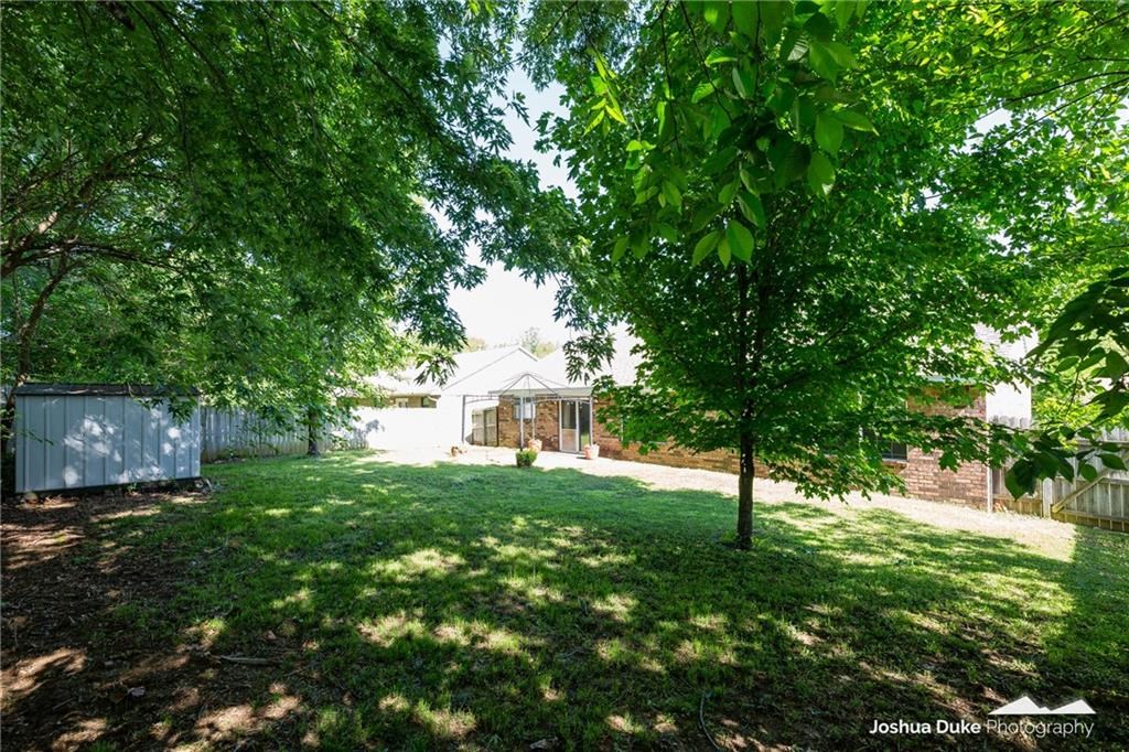 Walnut Park Add Ph III - Residential Lease
