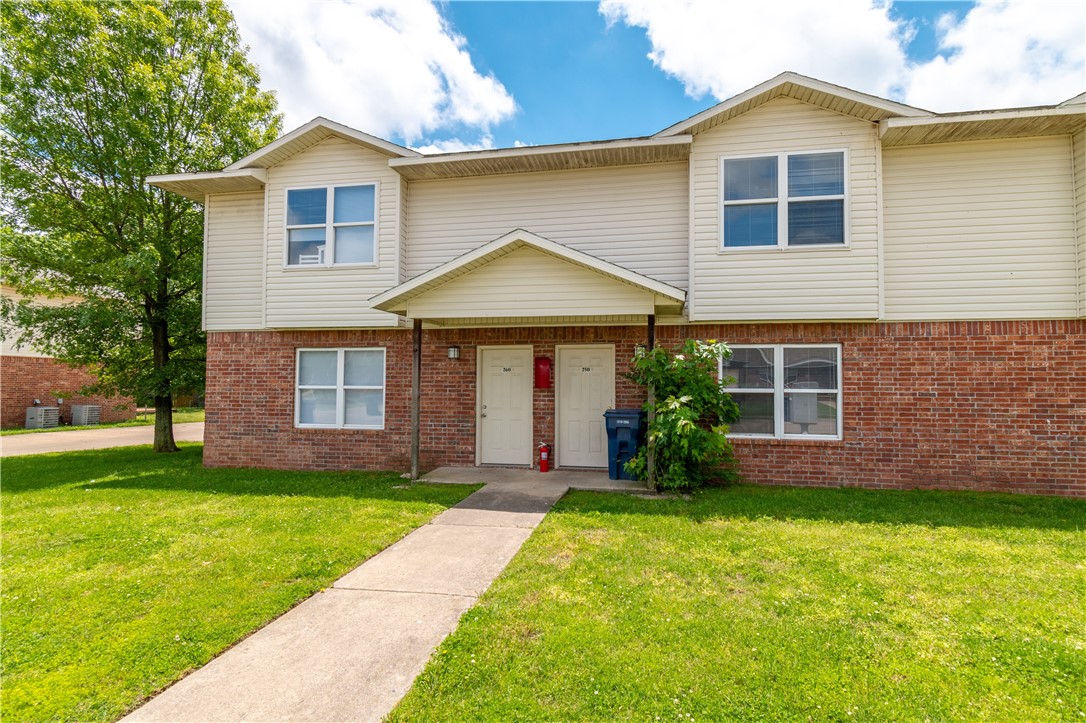 Large 1,681 sq ft 3 bed, 2.5 bath Townhome with luxury vinyl plank floors in the living room and across the street from the Aquatic Canter, minutes from shopping, Wal-Mart, schools and 412. This one will not last long!