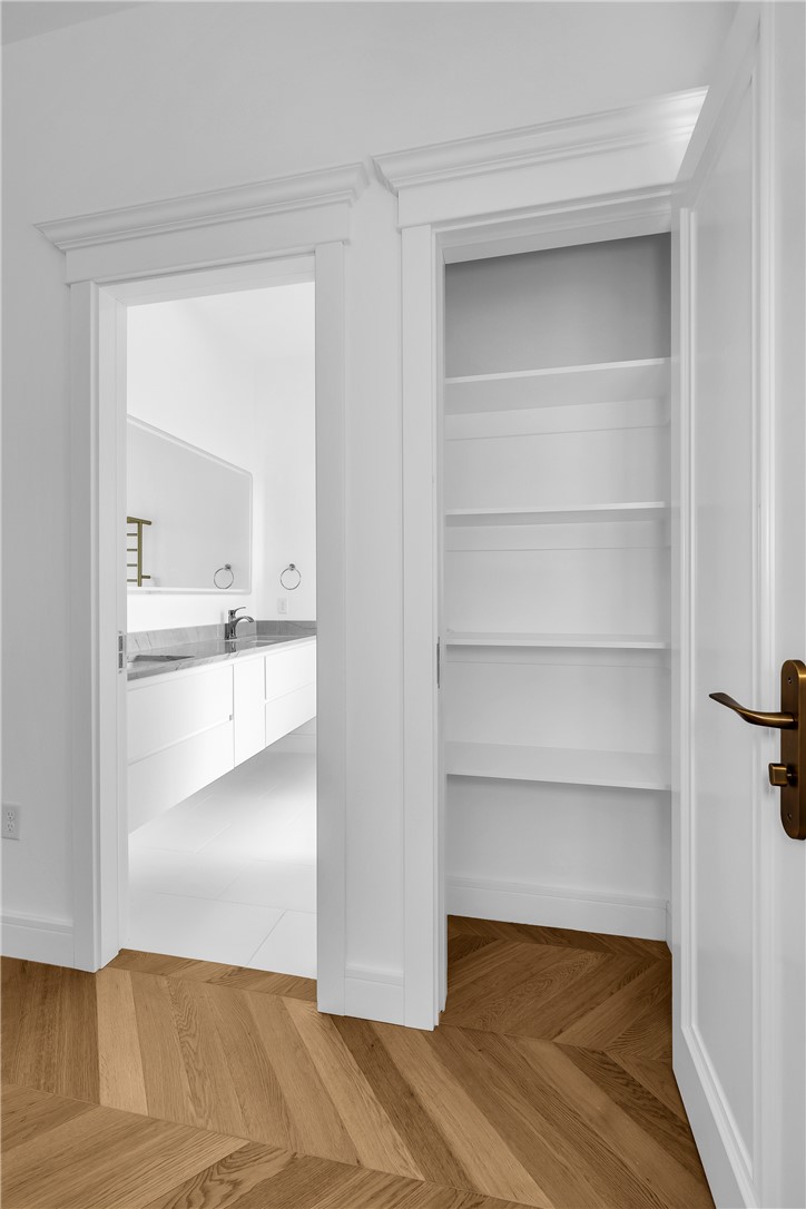 OAK ONE TOWNHOMES HORZ PROP REGIME-BENTO - Residential