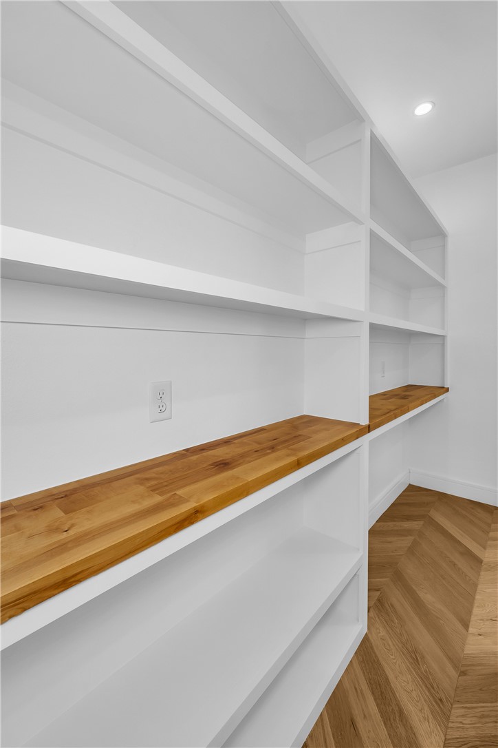 OAK ONE TOWNHOMES HORZ PROP REGIME-BENTO - Residential