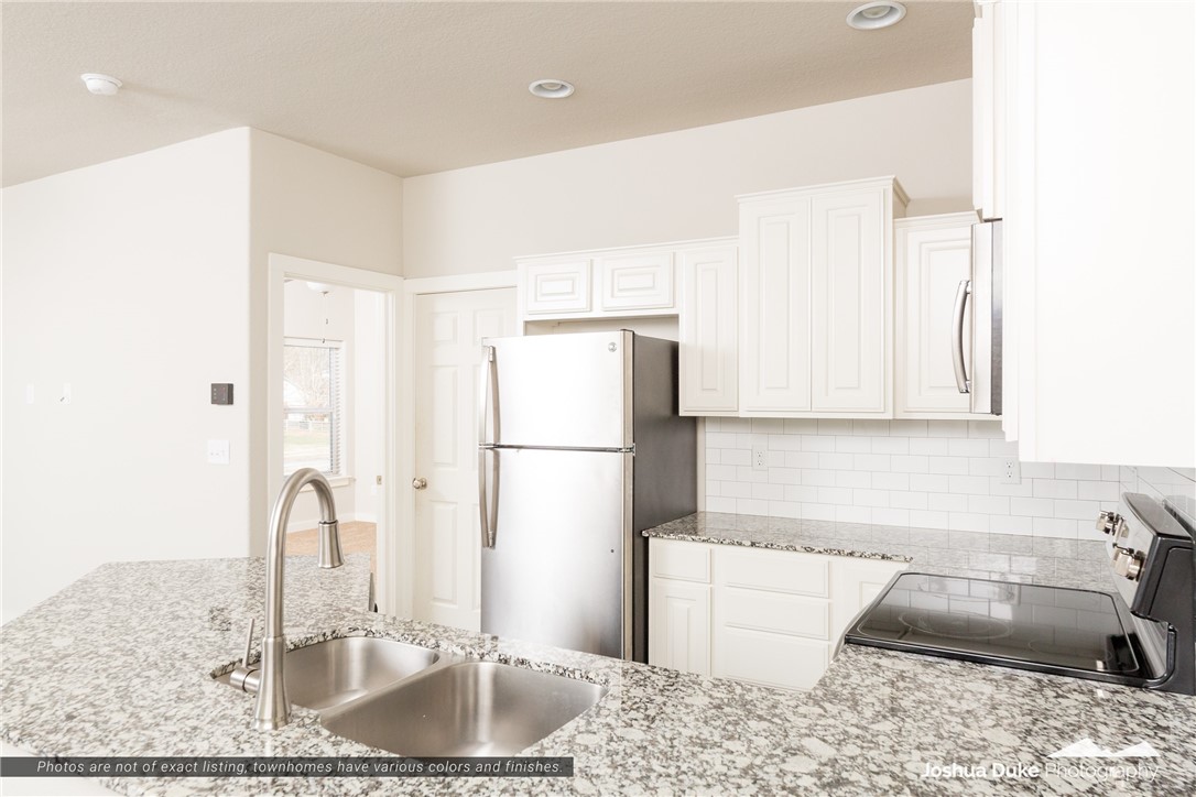 Links at Fayetteville Row - Residential Lease