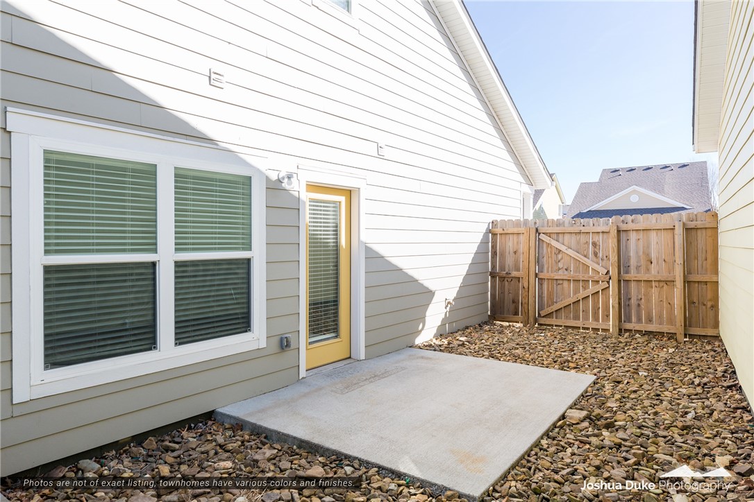 Links at Fayetteville Row - Residential Lease