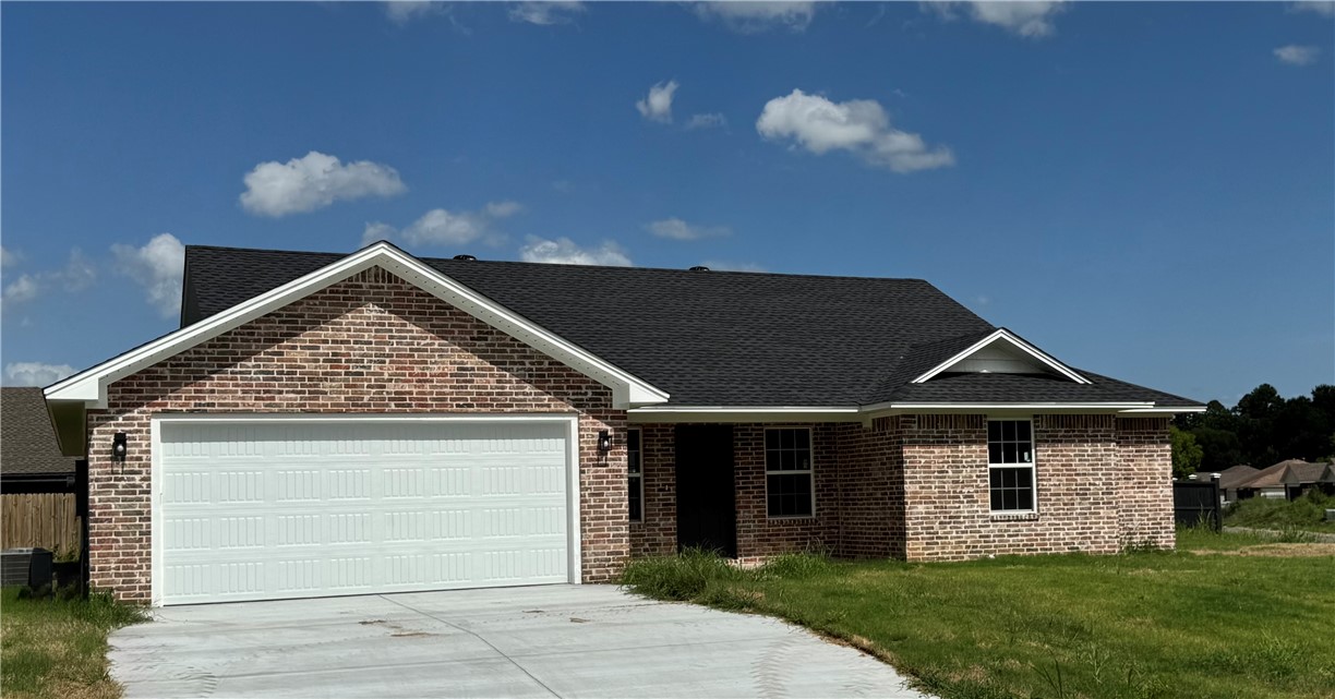 Brand new construction featuring a desireable split-bedroom layout and open concept living areas! The modern kitchen offers ample counter space, stainless steel appliances and granite coutertops. The primary suite offers a spacious en-suite bathroom and spacious closet and is adjacent to the home's spacious laudry room.  This home is truly where style meets function. Schedule your tour today!
