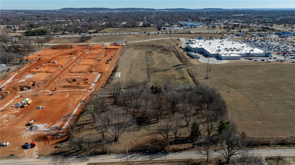 Springdale Outlots - Land