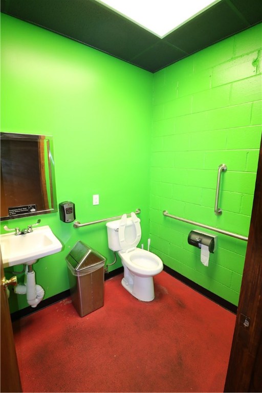 Fayetteville Outlots - Commercial Lease