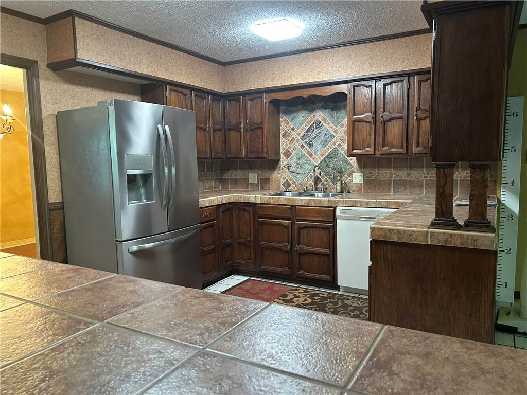 D Barger M White Rep - Residential