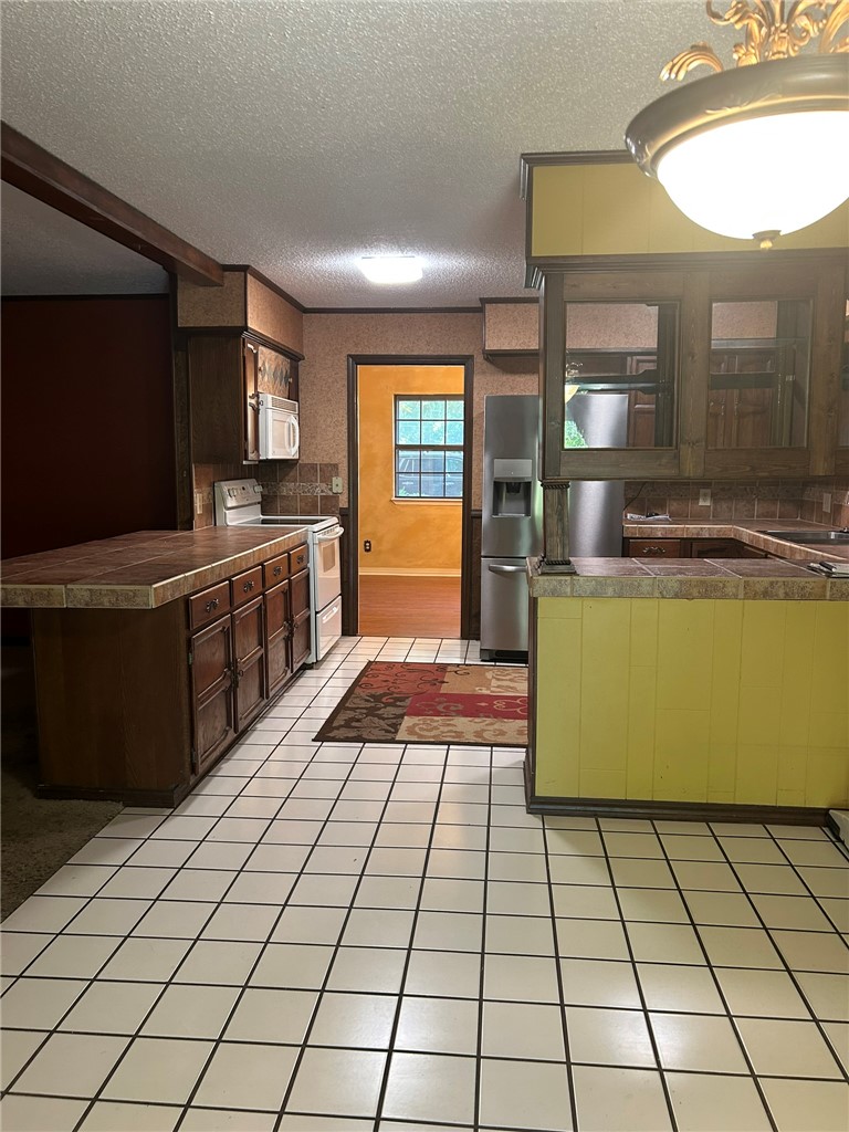 D Barger M White Rep - Residential