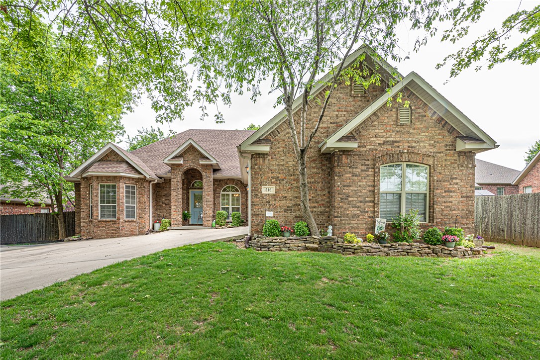 WELCOME HOME! This 4 bedrm, 3 bathrm home in West Fayetteville is minutes from shopping, eateries, parks, I-49 & the University of Arkansas! Mature trees, landscaping details & great curb appeal welcome you! Head inside to a formal living room w/ high ceilings, crown molding details, & abundant natural light! Enjoy a formal dining room w/ wainscoting details. Enjoy a spacious kitchen featuring white cabinetry, granite countertops, gas range & peninsula with additional seating! Off the kitchen and eat-in dining space enjoy your 2nd living room with vaulted ceiling! Large windows throughout the main living spaces! Rejuvenate in the oversized primary bedroom w/ wood floors mult-tray ceiling, and a private ensuite feat: a double sink vanity, jacuzzi tub, separate shower, & walk-in closet! Split floor plan with 3 additional bedrooms & 2 full bathrooms offer flexibility! Head out back to your covered screened-in patio! Spacious backyard with privacy fence perfect for the upcoming summer! Don’t miss out! Act Now!