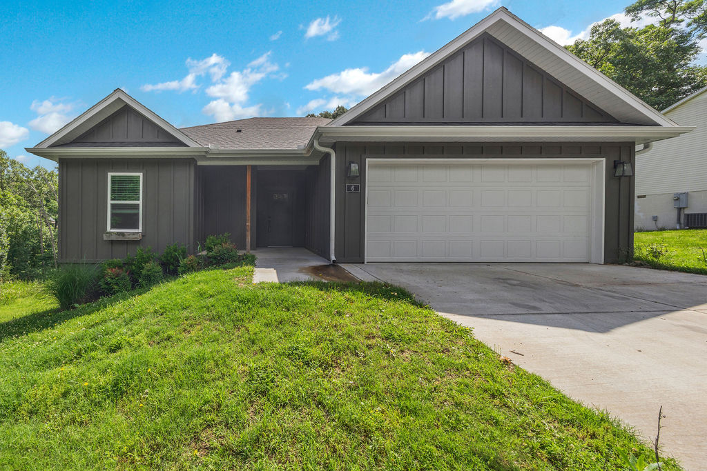 Built in 2024, this beautifully designed home offers modern comfort in an ideal location near Bella Vista’s renowned Back 40, Little Sugar, and Blowing Springs trail systems. Outdoor enthusiasts will love the quick access to miles of scenic singletrack, hiking trails, and connected riding routes that have made Northwest Arkansas a nationally recognized biking destination. Inside, the open floor plan creates a bright and welcoming atmosphere with seamless flow between the living, dining, and kitchen spaces—perfect for everyday living and entertaining. Step outside to enjoy the fenced backyard, offering space for pets, play, or relaxing after a day on the trails. Added peace of mind comes with a transferable 10-year extended builder’s warranty.