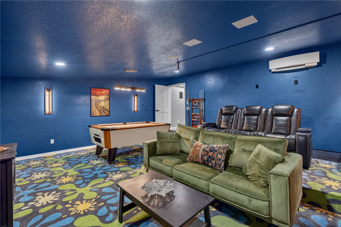 Hardscrabble Place - Residential