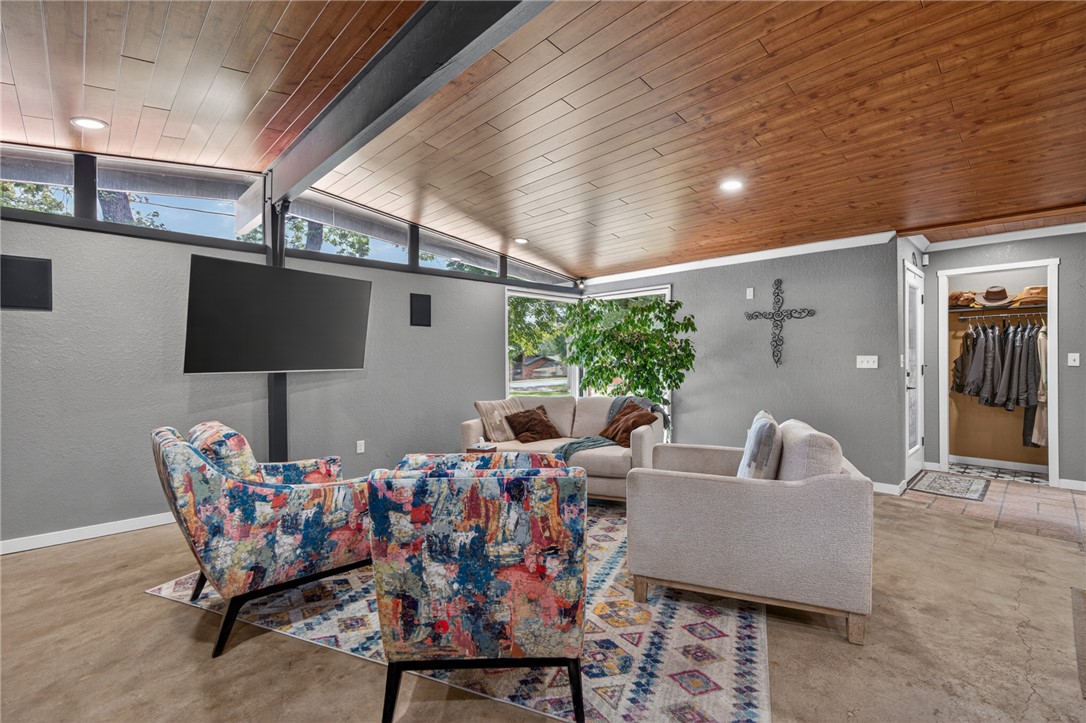 Hardscrabble Place - Residential