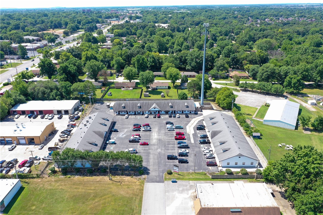 Kingston Sub Bentonville - Commercial Lease