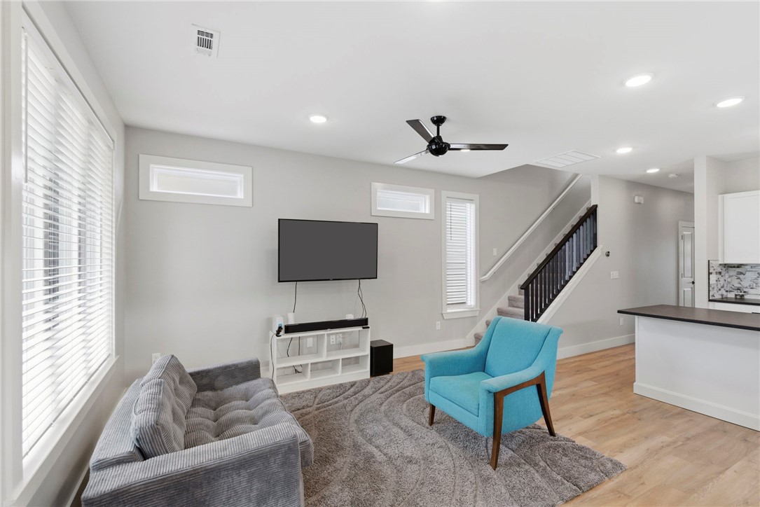 Mcgaugheys Orchard Add Rogers - Residential