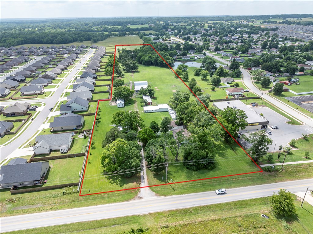 Pea Ridge - Land