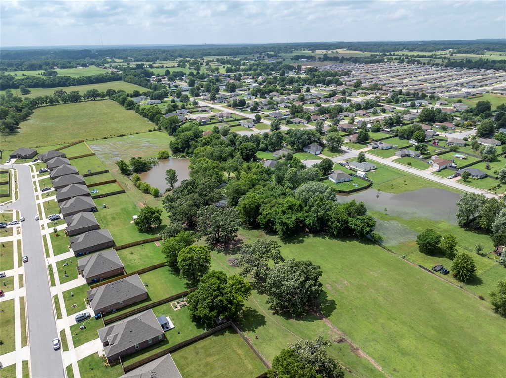 Pea Ridge - Land