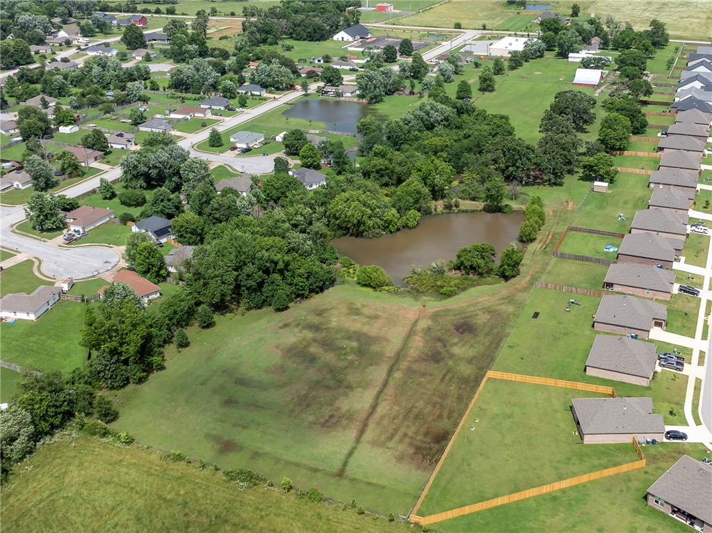 Pea Ridge - Land