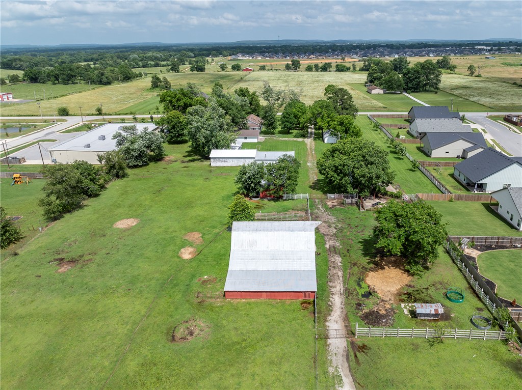 Pea Ridge - Land