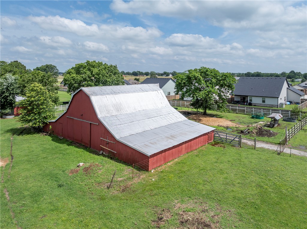 Pea Ridge - Land
