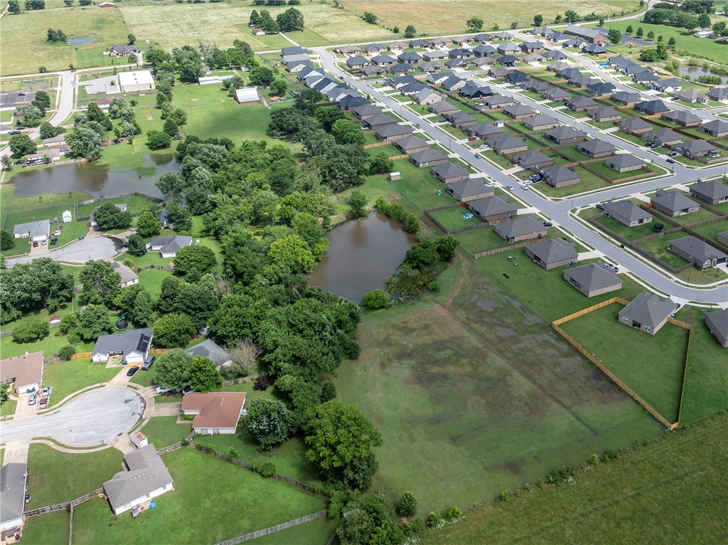 Pea Ridge - Land