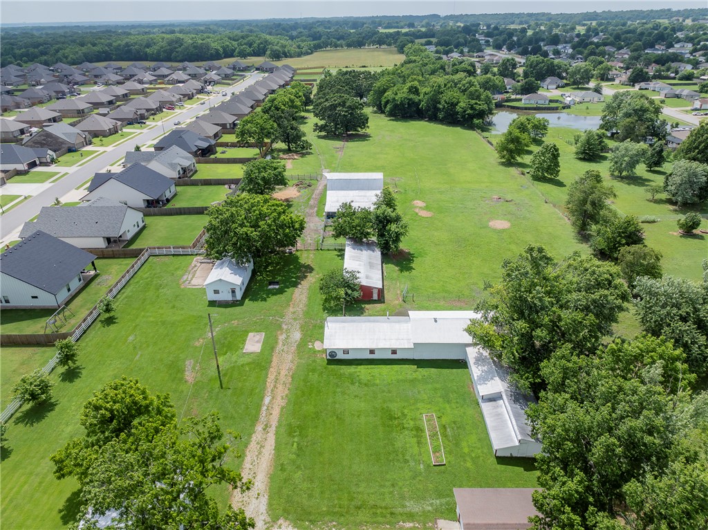 Pea Ridge - Land