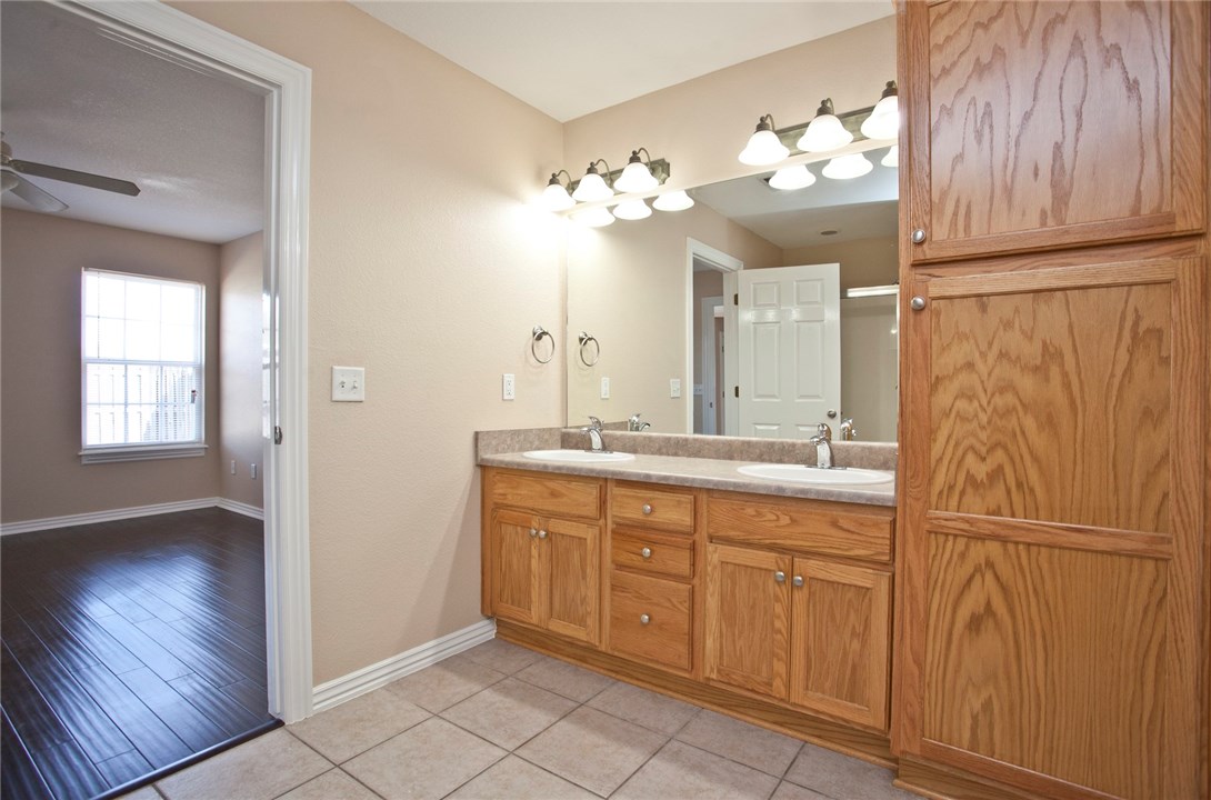 Carriage Square Sub Bentonville - Residential