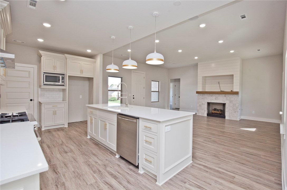 Prairie Meadows Ph I Lowell - Residential Lease