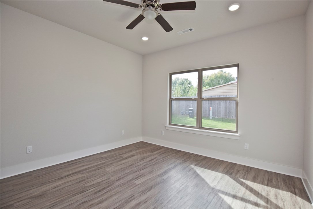 Prairie Meadows Ph I Lowell - Residential Lease