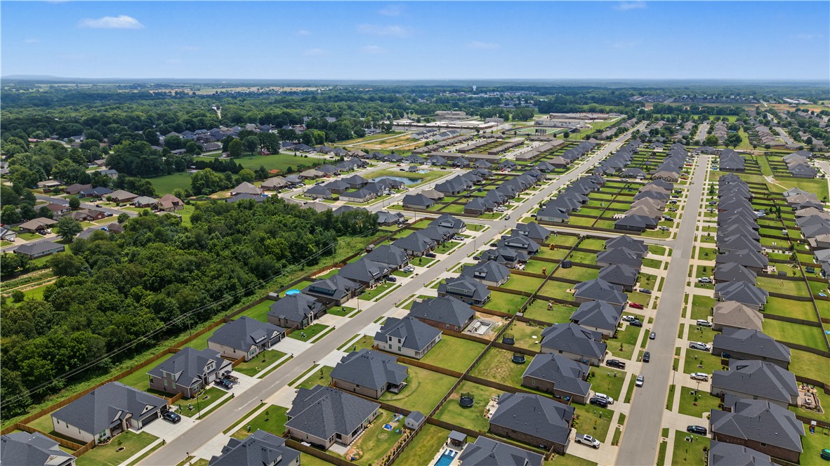 ARLINGTON SUB PH 2-PEA RIDGE - Residential