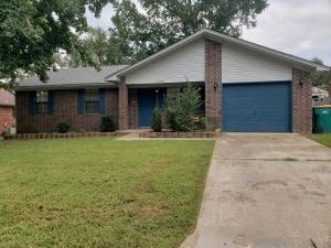cute 3 BR, 2 BA home in quiet neighborhood. Single Car garage. Sold before entering into MLS
