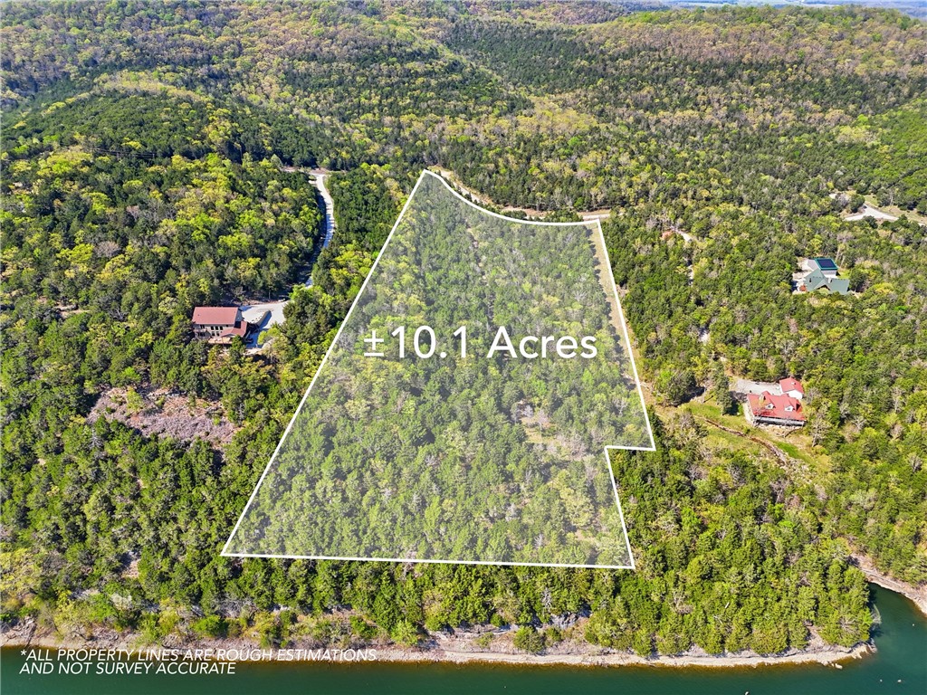 OAKS LANDING ON TABLE ROCK LAKE - Land
