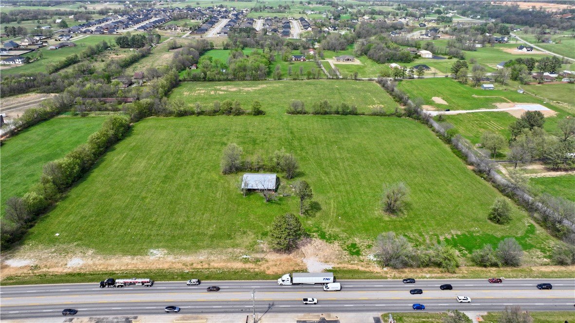 Tontitown Outlots - Land