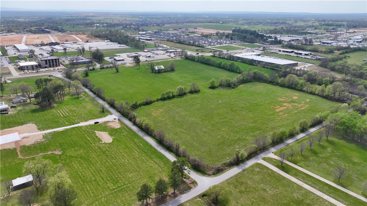 Tontitown Outlots - Land
