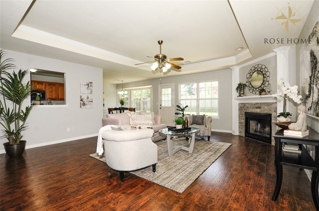 Great home in a great location. All brick 3b/2b 1732sf. A very short walk to Eliana Chacon Park. In 2019: new Roof/gutters, granite kitchen countertops, new flooring, LED lighting, new doors, new hardware, motion sensor front door light, new garage door opener, new smoke detectors. 

Remodeled in 2019. Oversized garage, Double gate on fenced backyard. Room for a boat, garden or storage shed. Move in ready!