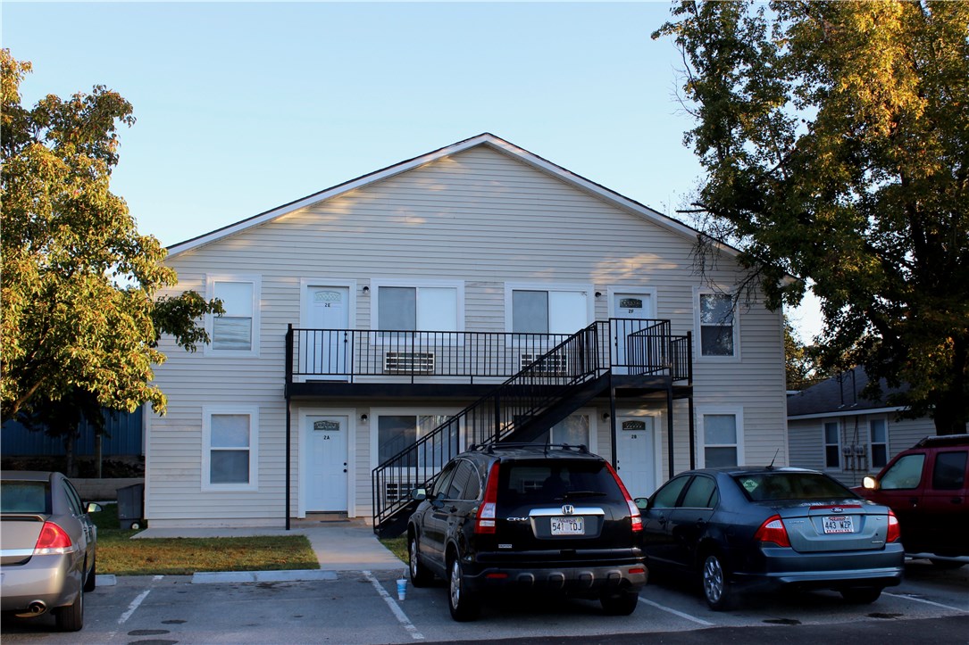 20 Unit Apartment Complex conveniently located in the Uptown Fayetteville District right off of Joyce BLVD and backing up to the Razorback Greenway. All units are 2 bedroom, 1 bath, and 16 of the 20 units have undergone a total remodel in 2017 with new cabinets, flooring, paint, bathrooms, washer dryers, etc. Opportunity for organic market appreciation and rental increases. Great value add investment.
