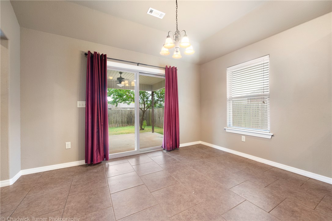 Garrett Road Sub Rogers - Residential Lease