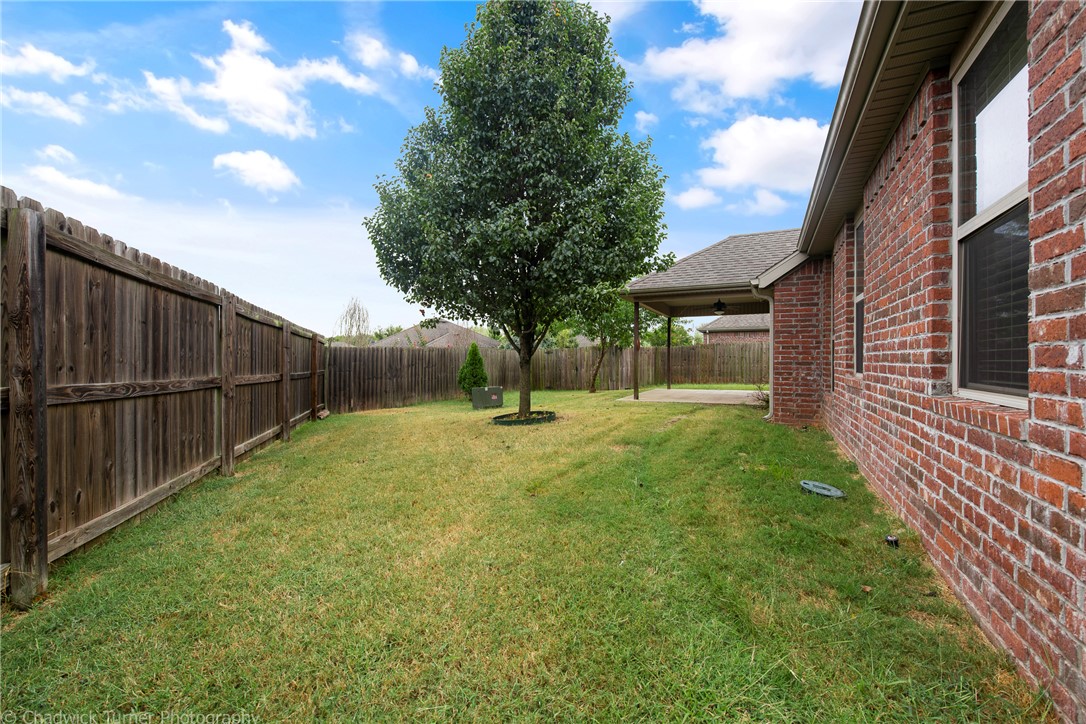 Garrett Road Sub Rogers - Residential Lease
