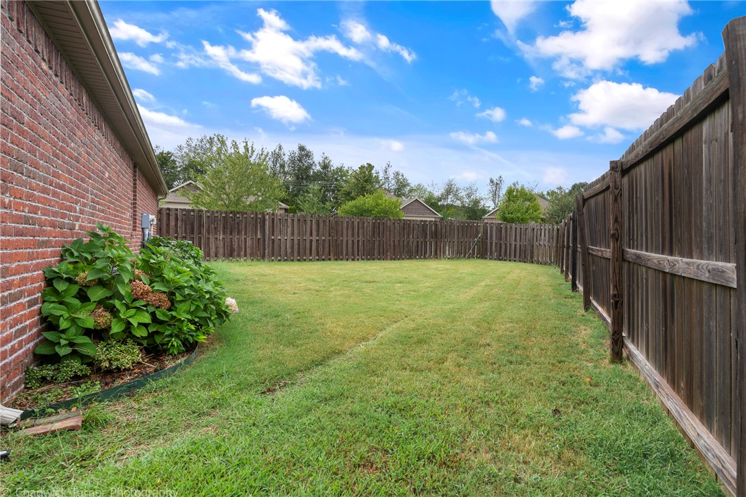 Garrett Road Sub Rogers - Residential Lease