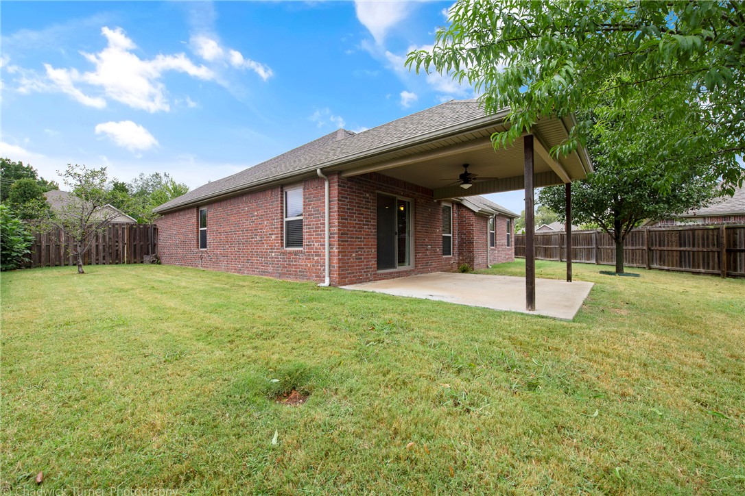 Garrett Road Sub Rogers - Residential Lease